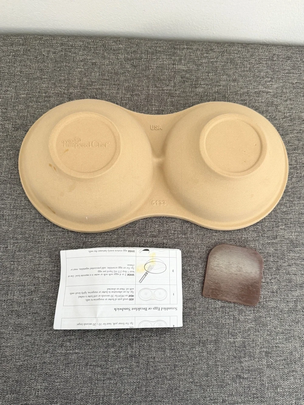 Pampered Chef Stoneware Microwave Egg Cooker 1372 Instructions Scraper Cooking